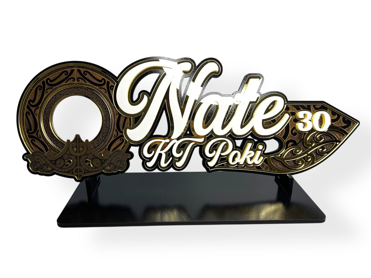 A090 - 30th/Maori design